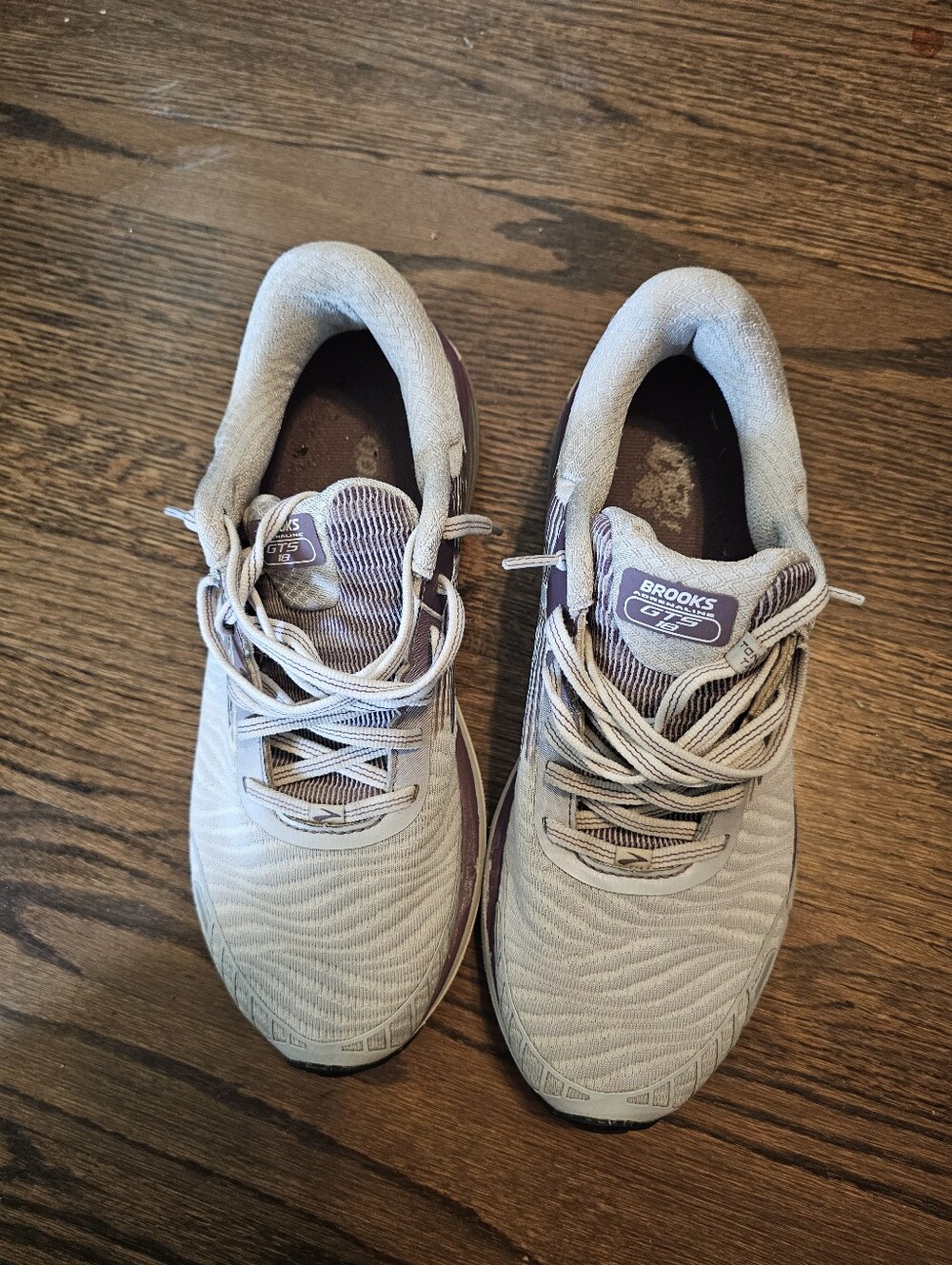 Brooks Neutral Running Sneakers in Light Gray with Purple Trim